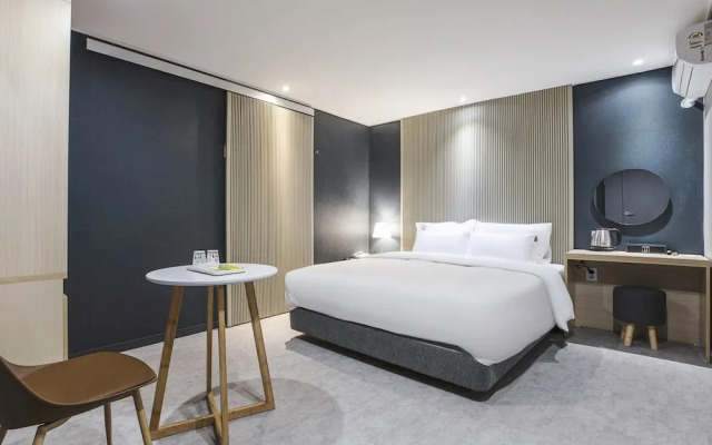 JJ Hotel