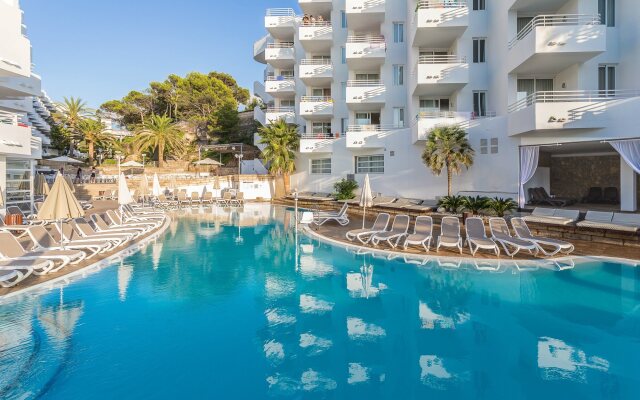 FERGUS Style Cala Blanca Suites