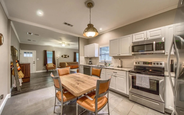 Faust St Retreat DT 306