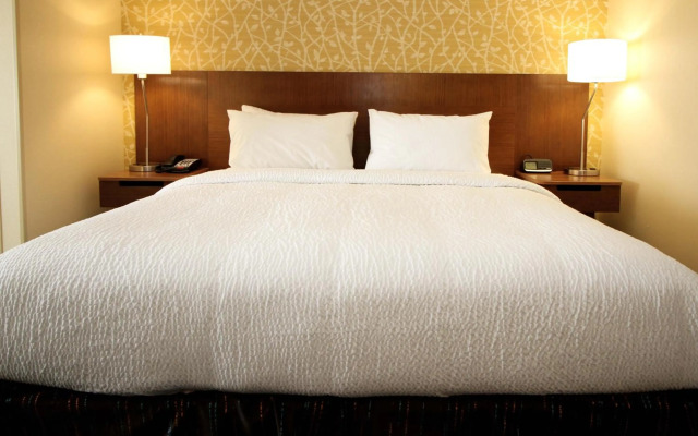 Fairfield Inn & Suites by Marriott London