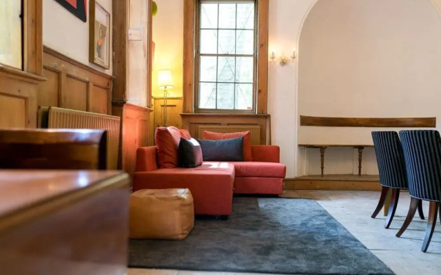 Fantastically Unique House for 3 With Large Garden