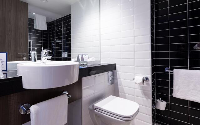 Holiday Inn Express Wakefield