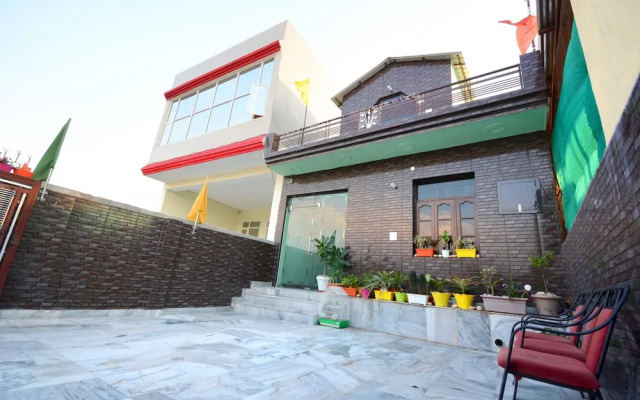 OYO 28097 Hotel Park View