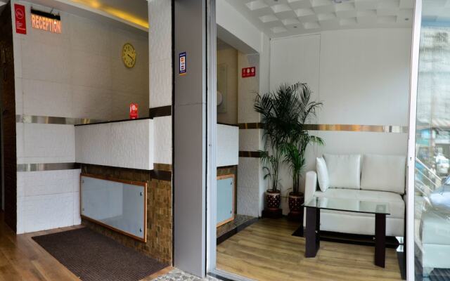 OYO 6645 Hotel Sapphire