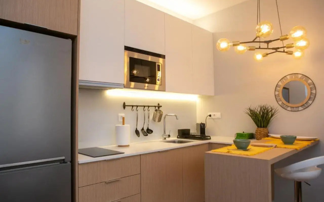 Charming Central Studio with AC