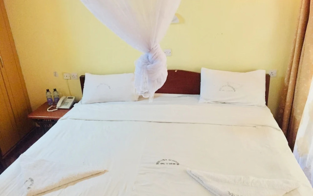 Vienna Woods Holiday Inn Limited
