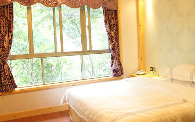 Taoyuan Mountain Villa