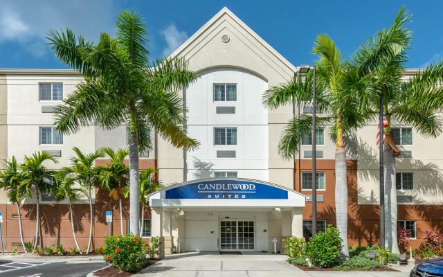 Candlewood Suites Fort Myers Sanibel Gateway, an IHG Hotel