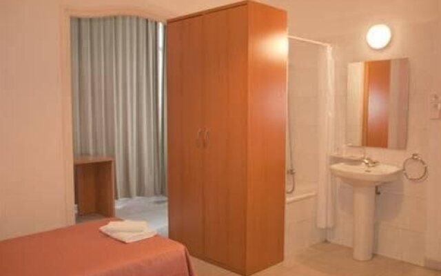 El Hostal Residencia Mundial