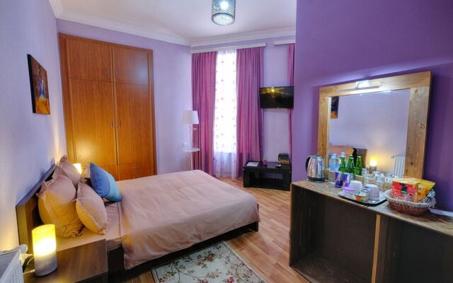Euphoria Inn