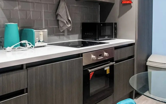 Bradford City Apartment - Bolton Road Oasis