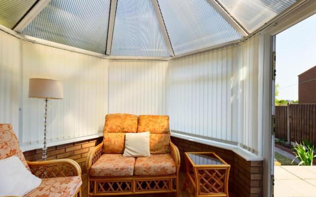 Tranquil Telford Retreat - 3 Bedroom House