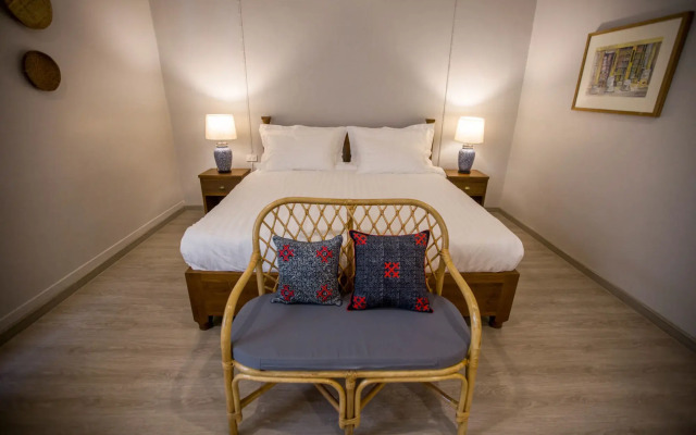 Vera Nidhra - Self check-in after 6pm