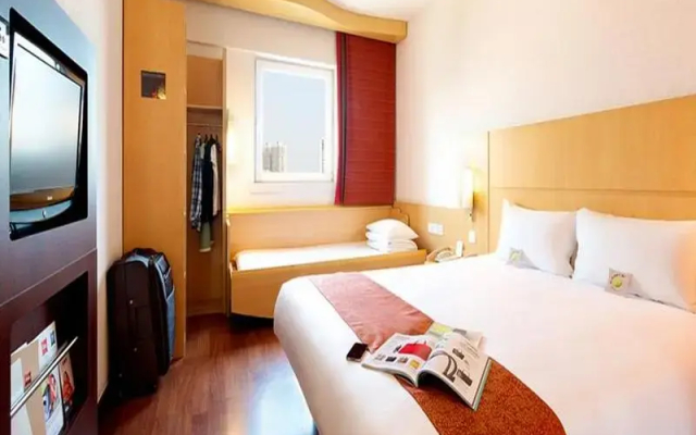 IBIS Hohhot Changle Palace