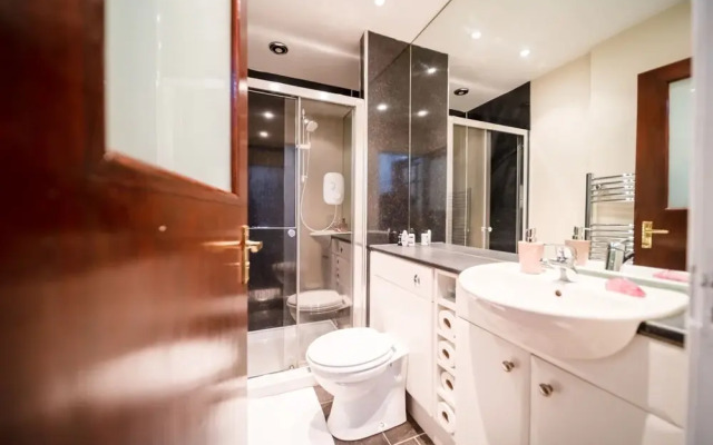 Guestready - Comfortable 2BR Flat Close to City Center