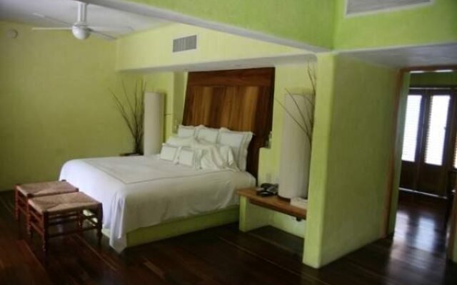 El Tamarindo Beach & Golf Resort