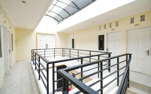 Wisma Fortuna Syariah by OYO Rooms