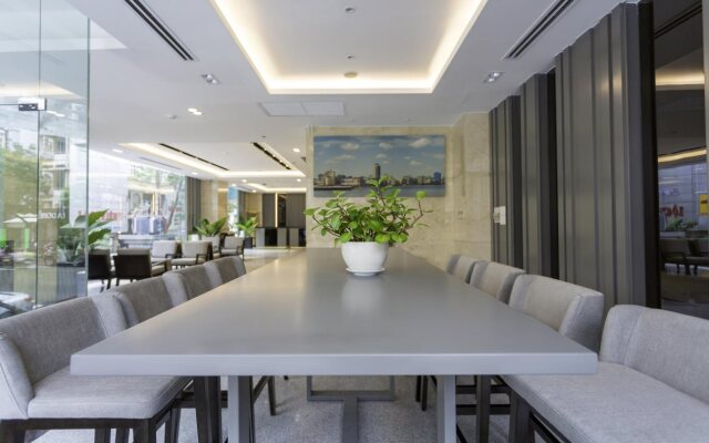 Calista Sai Gon Hotel