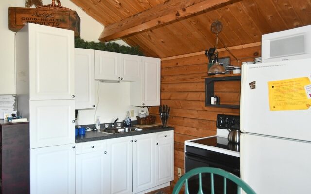 Whispering Hills - Couples Getaway