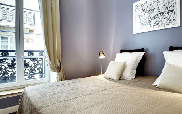 Paris Marais Central Residence