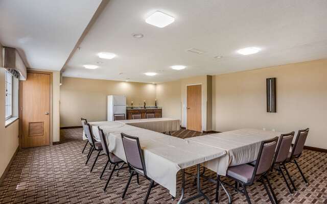 MainStay Suites Cedar Rapids North - Marion