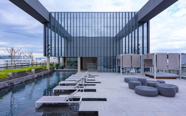 Downtown Republica Akile