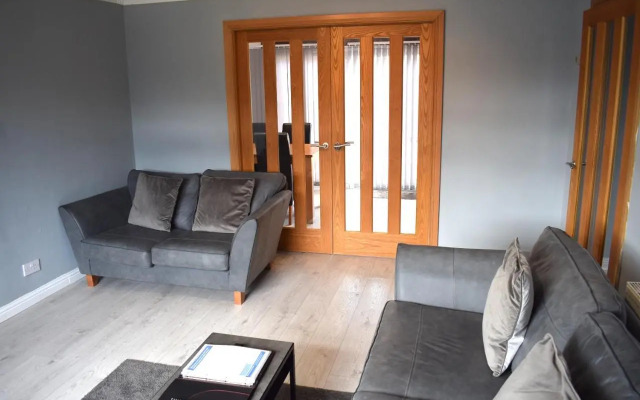 3 Bedroom-Kelpies Serviced Apartments Bruce