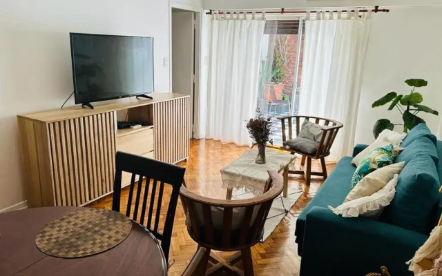 Departamento 3 ambientes con patio, terraza y parrila