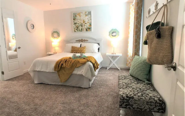 Barefoot Ec204 2 Bedroom Condo