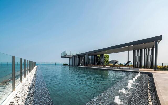 Many Holiday The Base Condo