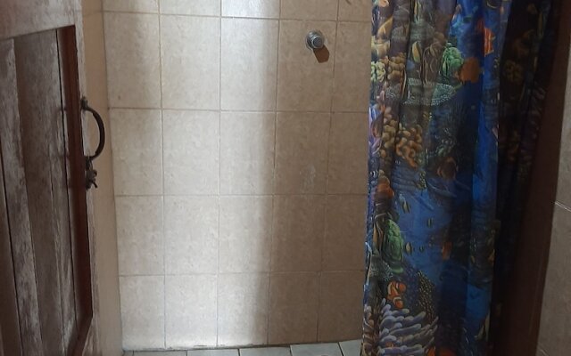 Hotel Cabinas Leyko