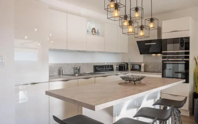 Suberbe T3 Neuf Standing +Terrasse 25M2