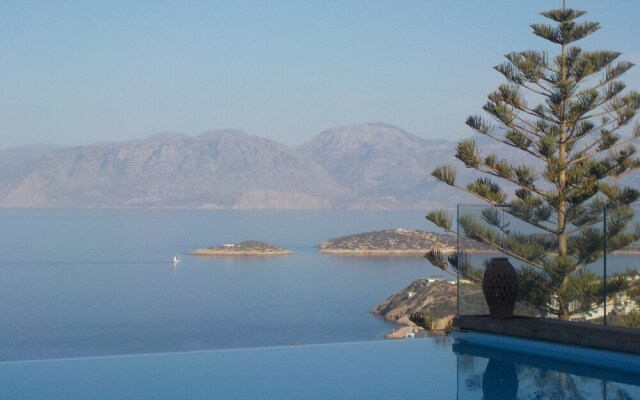Villa Mirabello Suites