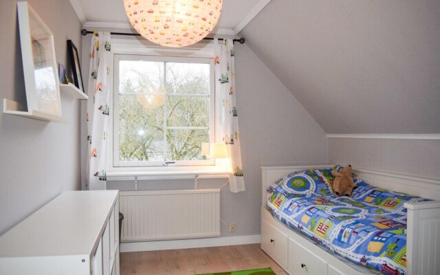Awesome Home in Vittaryd With 5 Bedrooms and Wifi