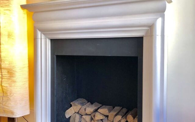 Buckingham Palace View Apartment