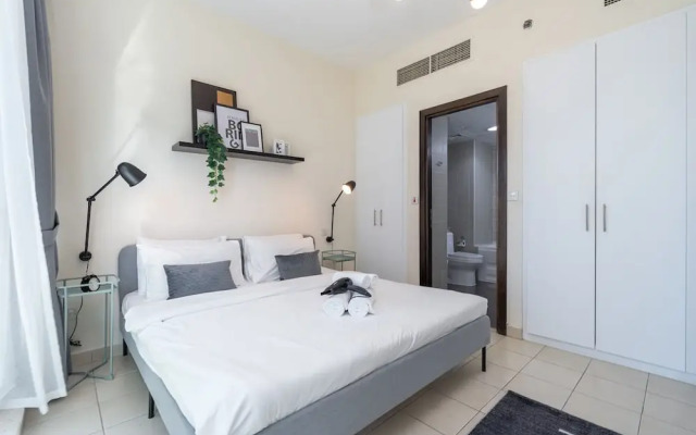 Refined 1BR Retreat in The Point Tower - Marina