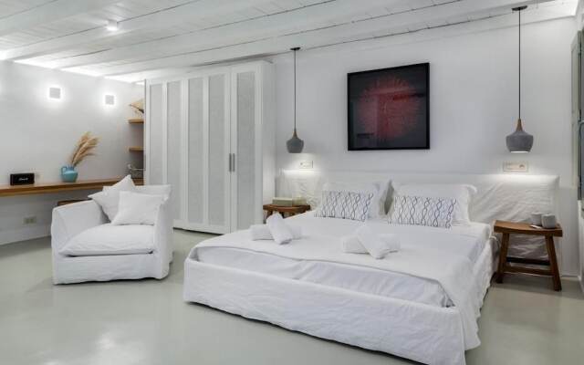 She Mykonos - The Residency
