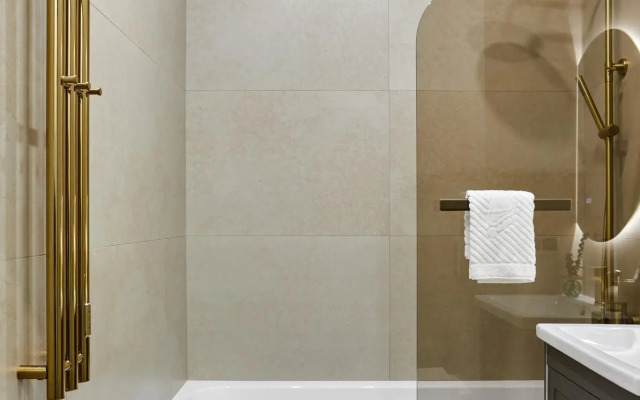 С.утками на улице Благодатной