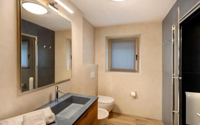 Snow Mountain Planet Suite House