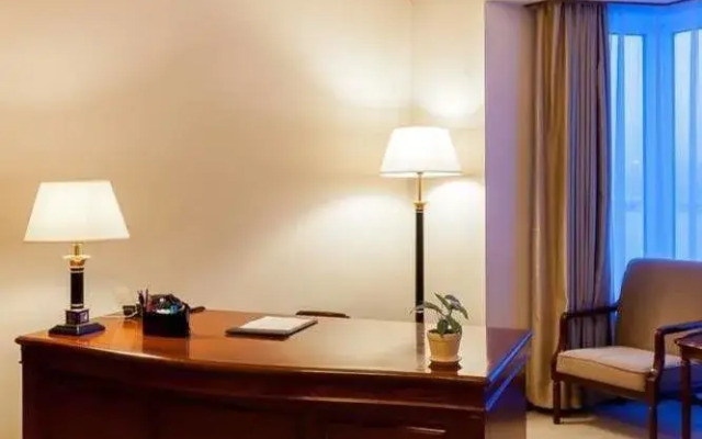 Changchun Celebrity Hotel