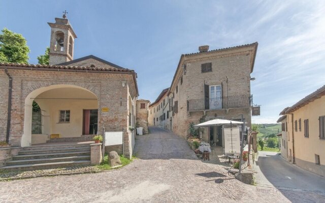 Amazing Home in Castagnole Delle Lanze With 2 Bedrooms and Wifi
