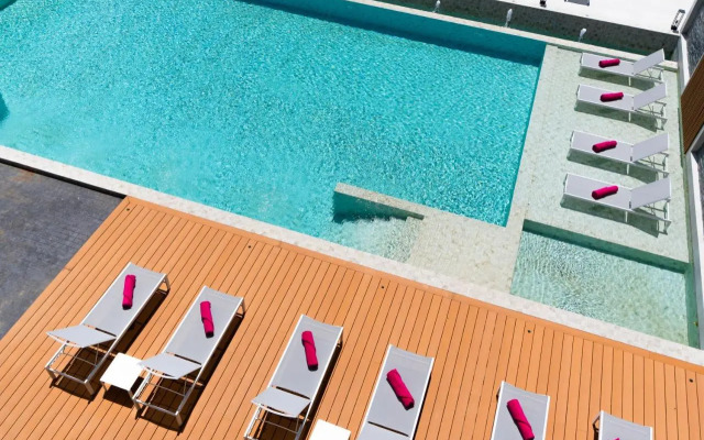 GLOW Bangkok Riverside