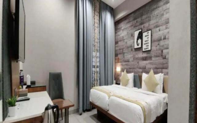 RG Exclusive Hotel-Akola