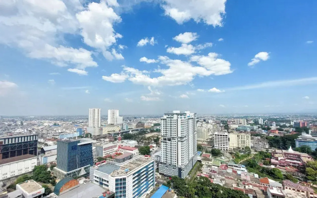 Restful and Comfy Studio Podomoro City Deli Medan Apartment