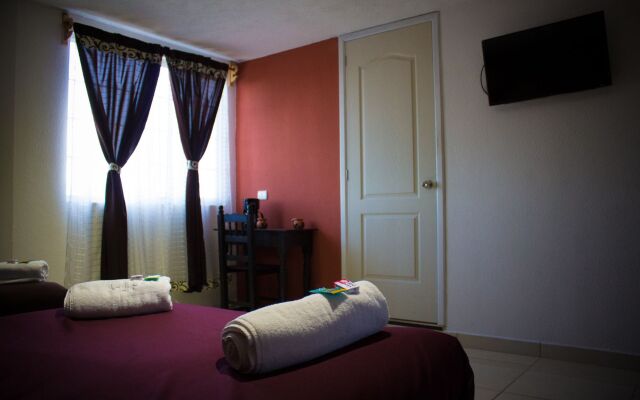 Hotel & Suites Cerro Rojo