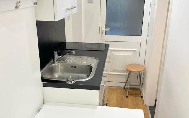 Cute Studio Apartment in South Croydon