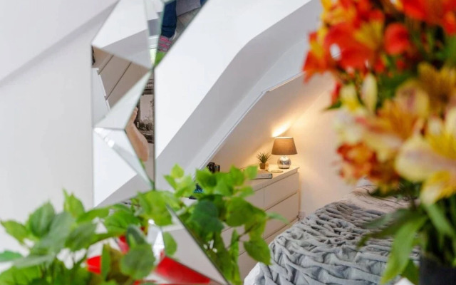 Sandybanks Loft - Penthouse Seaview Apartment on Promenade, Torquay