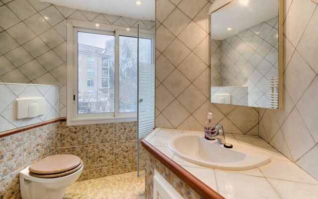 4-room Apartment at the Crossroads Marseille Life