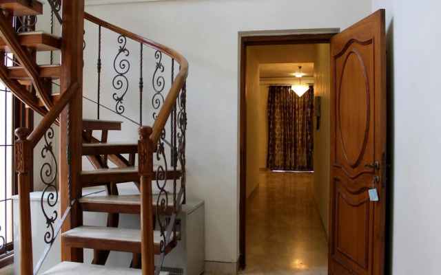 Hotel Ashray by OYO Rooms