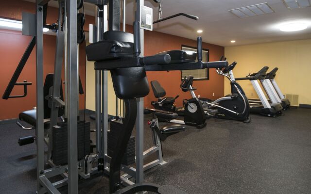 Rodeway Inn & Suites and Conference Center